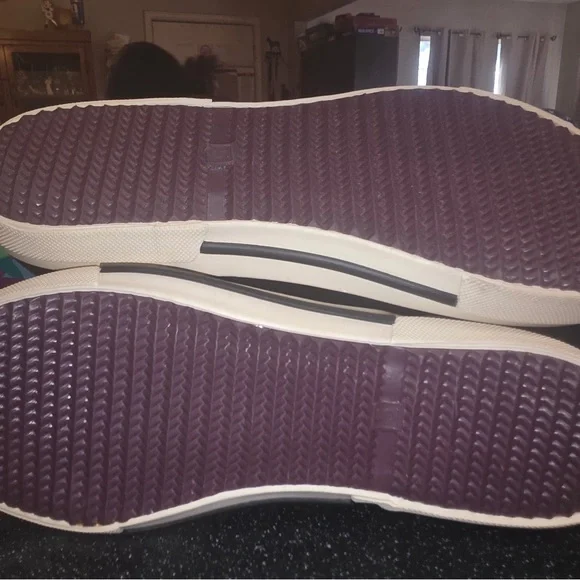 Joules Black Ankle Rain Boots with Gold Bee Motif - Picture 4 of 4